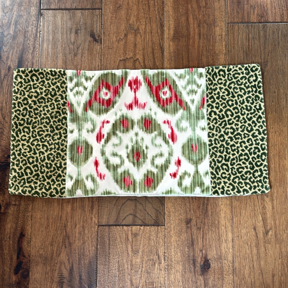 The House of Scalamandre  - Tashkent Pillow Cover From Williams Sonoma Home NWOT